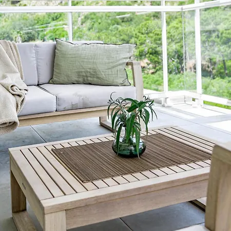 Modern 3 Bedroom Retreat In * Benahavis