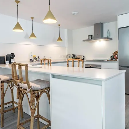 Modern 3 Bedroom Retreat In * Benahavis